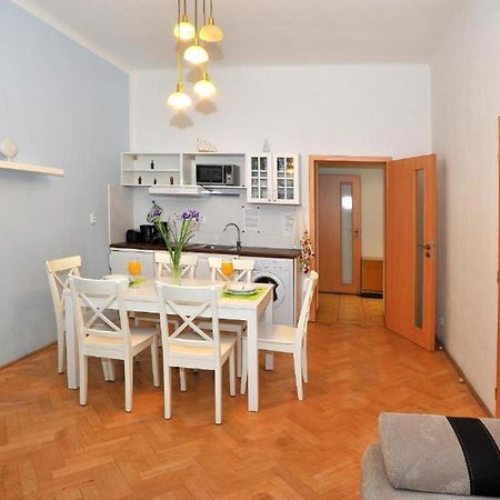 Condo In Vinohrady Πράγα Εξωτερικό φωτογραφία