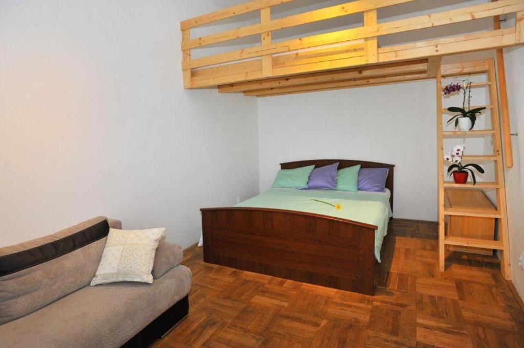 Condo In Vinohrady Πράγα Εξωτερικό φωτογραφία