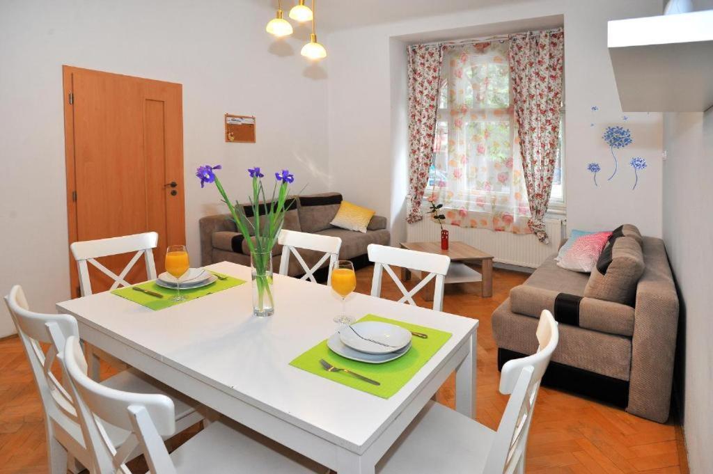 Condo In Vinohrady Πράγα Εξωτερικό φωτογραφία