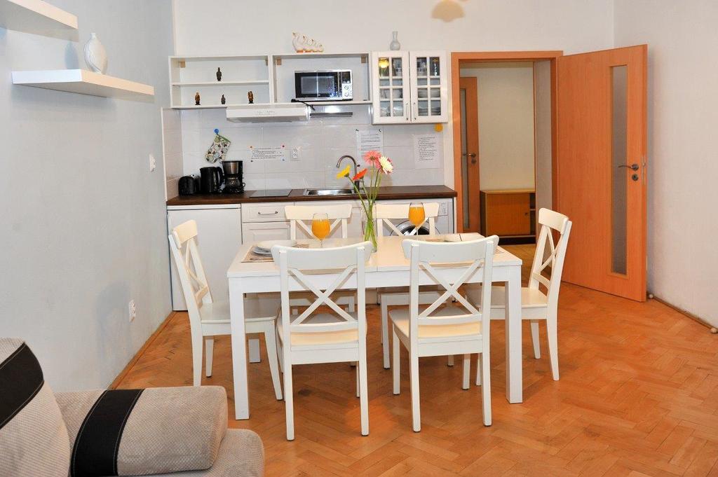 Condo In Vinohrady Πράγα Εξωτερικό φωτογραφία