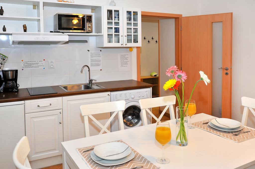 Condo In Vinohrady Πράγα Εξωτερικό φωτογραφία
