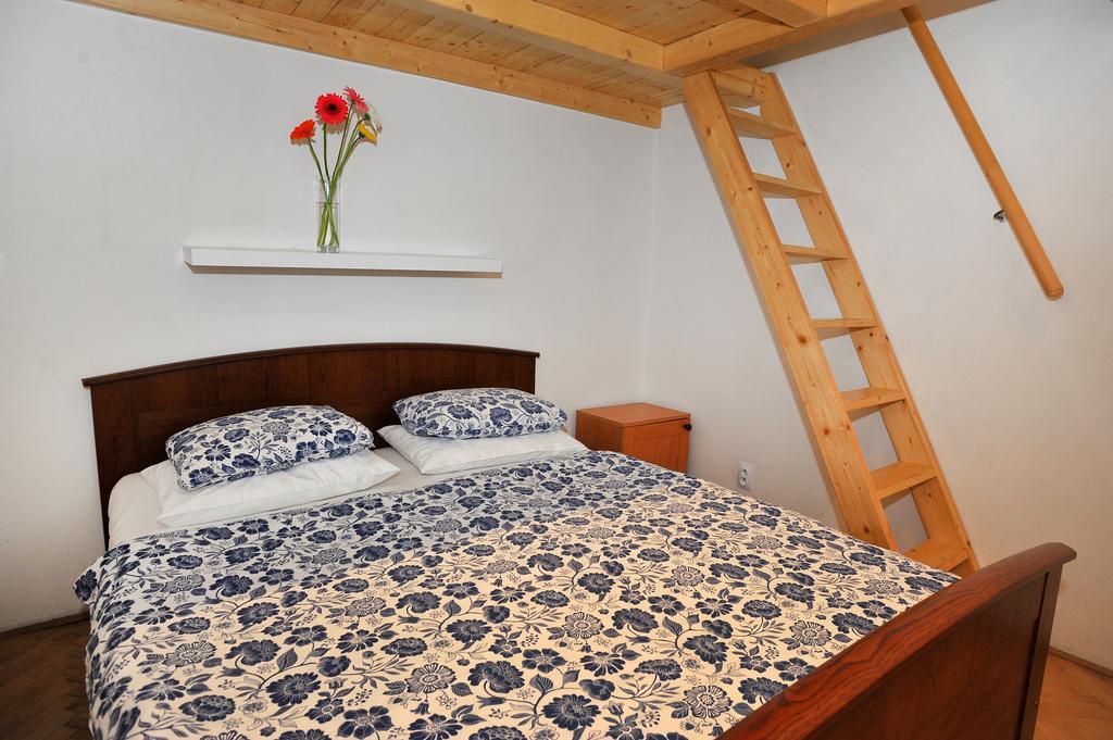 Condo In Vinohrady Πράγα Εξωτερικό φωτογραφία